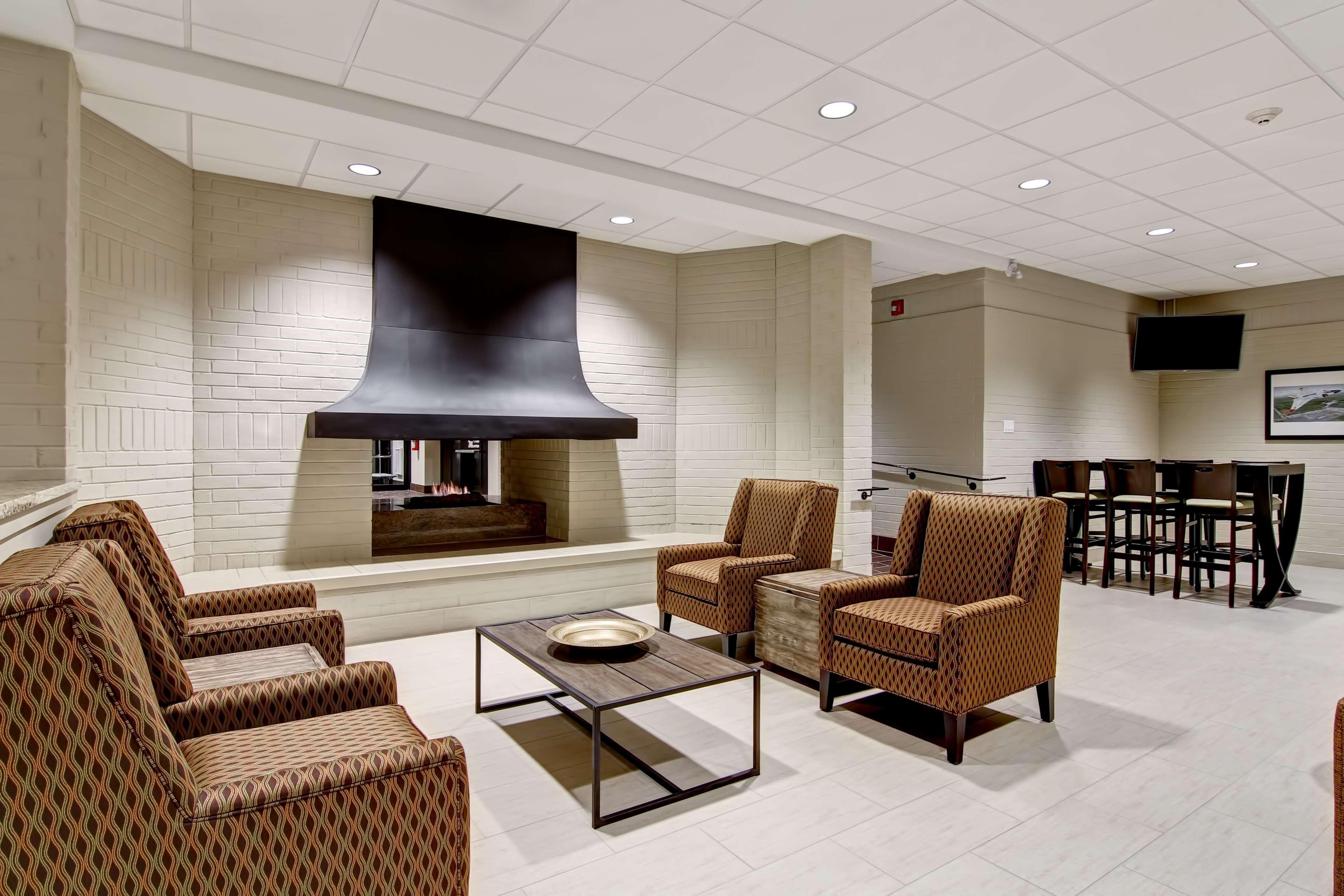 Best Western London Airport Inn & Suites Exterior foto